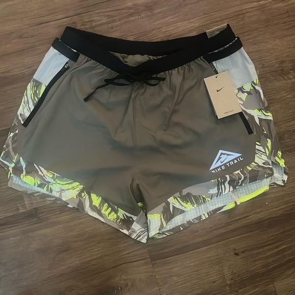 NWT Men’s Nike Dri-Fit “Nike Trail 5” Running Shorts” w/lining & sic design!! - Picture 1 of 11
